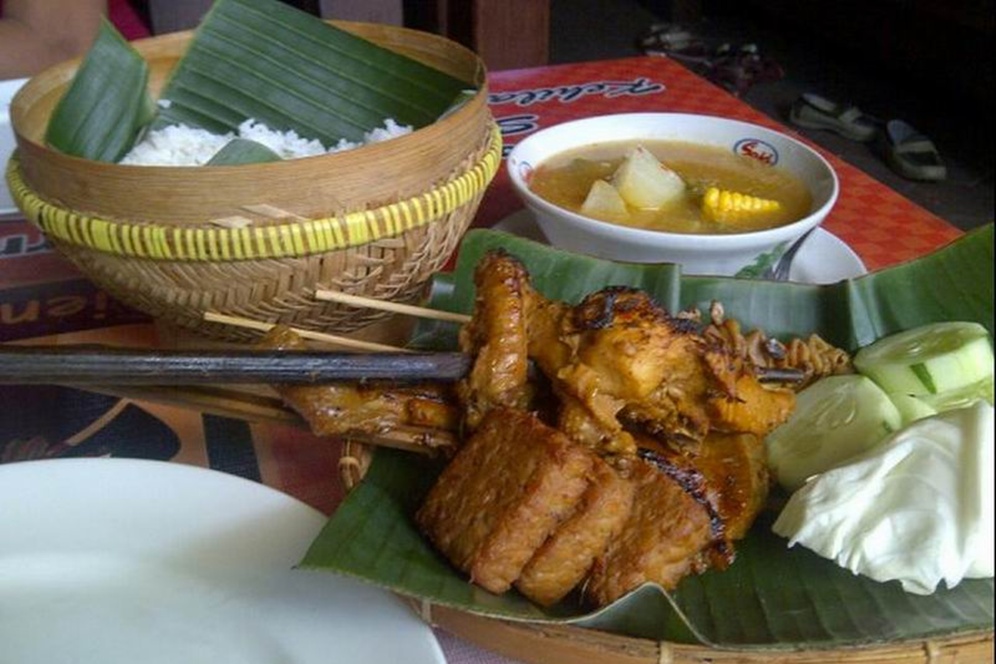 Malang Merdeka com Ayam Bakar Lientang kuliner 