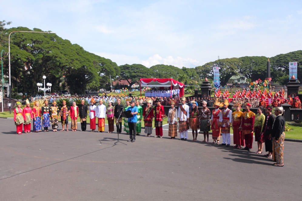 Malang - Merdeka.com  Pemkot Malang beri penghargaan 