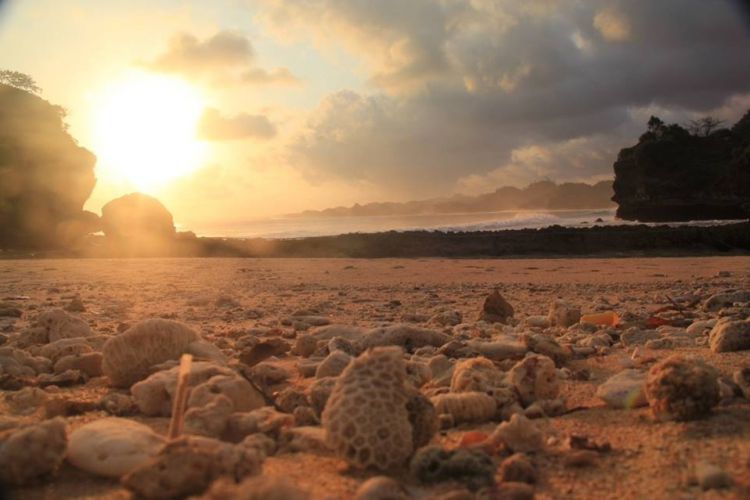 Malang Merdekacom Memandangi Keindahan Sunset Malang Di