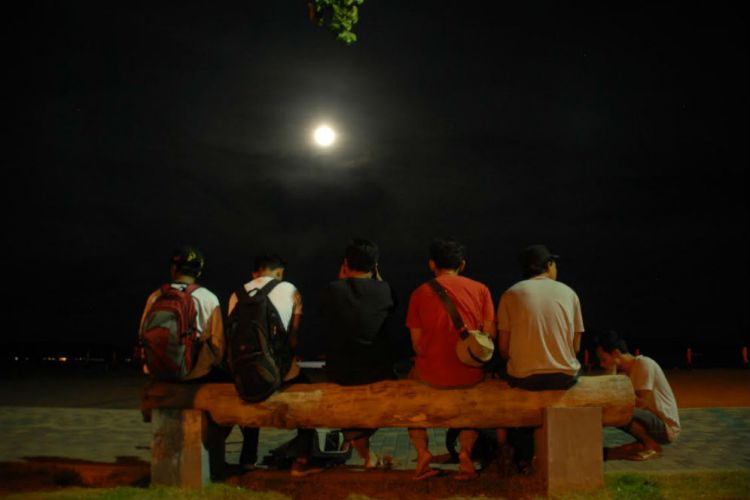 Banyuwangi Merdekacom Menikmati Supermoon Yang Muncul