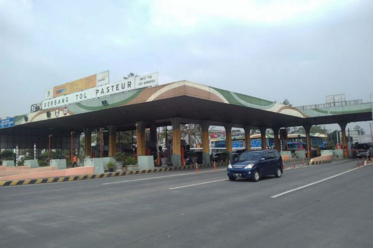 Bandung Merdeka com Kurangi kemacetan gerbang tol  