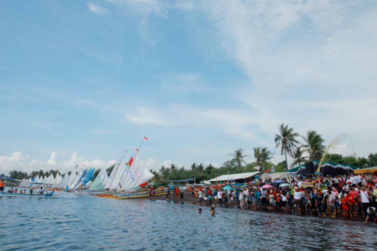 Banyuwangi Ikut Festival Perahu Layar 70 Nelayan