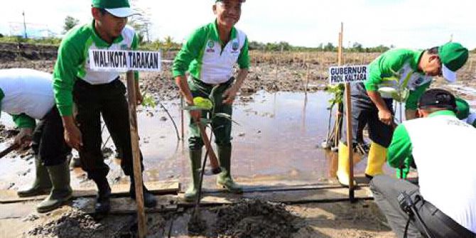 news/2016/12/01/108812/sukseskan-program-penanaman-1-miliar-pohon-161201e.jpg