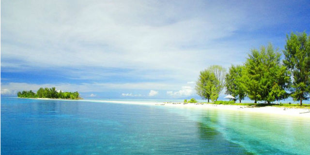 Mengintip Keindahanan Pulau Dodola, Surga Dunia di Morotai © 2017 pulaumorotai.go.id