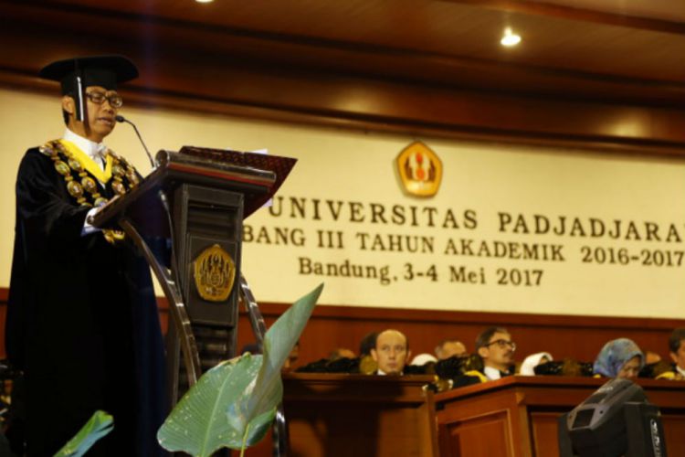 Bandung - Merdeka.com | 1.792 Mahasiswa Unpad diwisuda