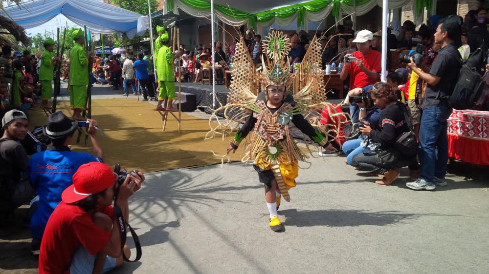 Banyuwangi Merdekacom Warga Gintangan Sulap Bambu Jadi