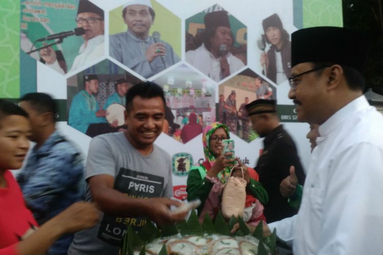 Gus Ipul bikin Bazar Ramadan di Masjid Al-Akbar Surabaya