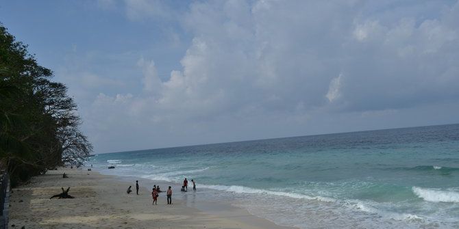 Anda Ingin Cari Jodoh Datang Saja Ke Pantai Ini Pesona