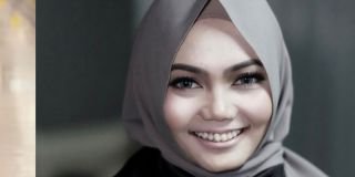 Rina nose posting soal 'bidadari telanjang', nyindir apa malah dukung?