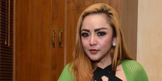 kabar terbaru Regina mantan istri farhat abbas, hiiii wajahnya serem