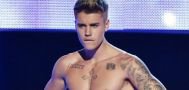 justin bieber ketahuan PEGANG ANUNYA, bikin geli-geli sendiri ah