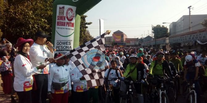 news/2017/09/06/143408/demi-masyarakat-sehat-brebes-dukung-gowes-pesona-nusantara-dari-kemenpora-170906a.jpg