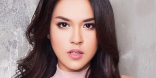 Dipuji Diatas Panggung Tetangga Ungkap Sifat Asli Raisa