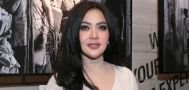 Syahrini Posting Foto Tanpa Make Up, Netter Malah Salfok ke Tangannya