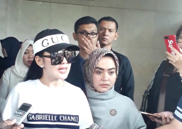 Begini Kondisi Wajah Syahrini saat Dilihat Dari Dekat 