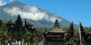 Merinding! Inilah Mitos Dibalik Gunung Agung yang Perlu Kamu Tahu Agar Selamat