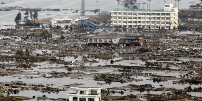 Pria dengan 'Indera Keenam' Ramalkan Tsunami Besar Akan Hantam Asia