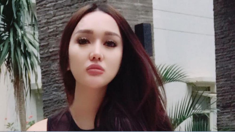 Lucinta Luna Unggah Selfie Malah Dibilang Mirip Alien | Kepo.Kapanlagi.com