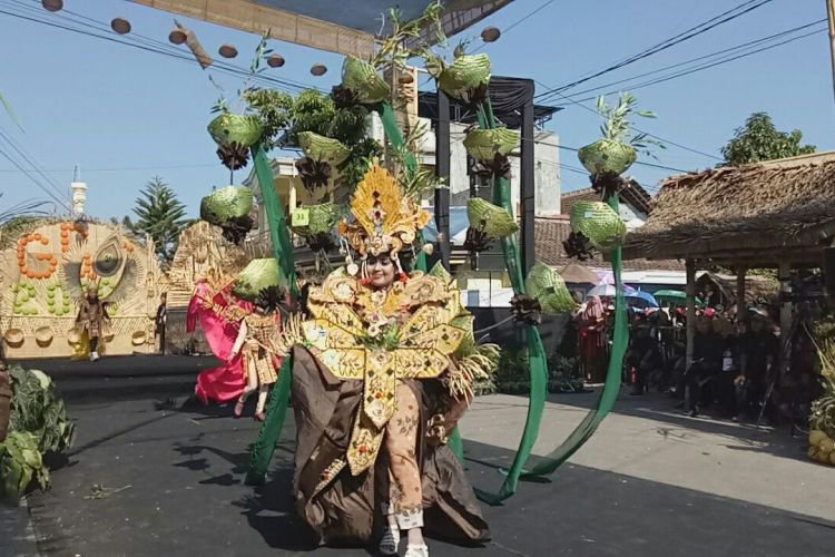  Banyuwangi  Merdeka com Festival Bambu di Banyuwangi  