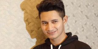 Taat beribadah, Chand Kelvin tetap salat ketika naik kereta api