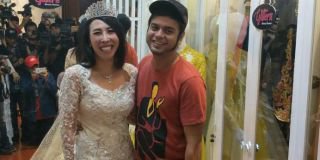 Fitting baju pengantin, calon istri Rio Reifan disebut kembar dengan Dewi Sanca