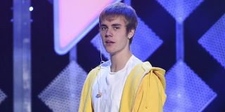 Mobil Mogok di Tengah Jalan, Beginilah Gaya Justin Bieber Kalau Lagi Atur Lalu Lintas