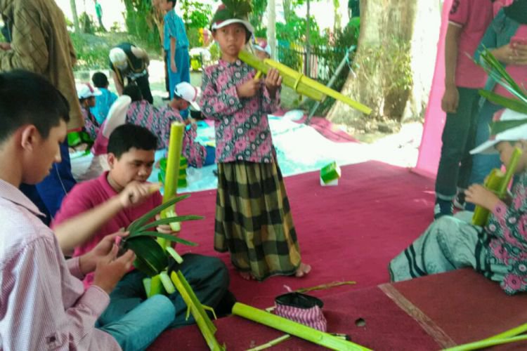 Semarang Merdeka com Komunitas Kampoeng Hompimpa  