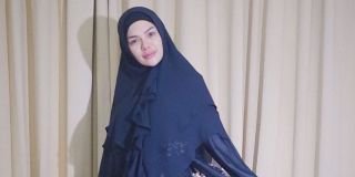 Nikita Mirzani Ajak Netizen Tebak Siapa Seleb Yang Dekat Dengan Dipo Latief