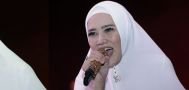 Pakai Baju Syari & Nyanyikan Lagu 'Wonder Woman', Begini Aksi Mulan Jameela