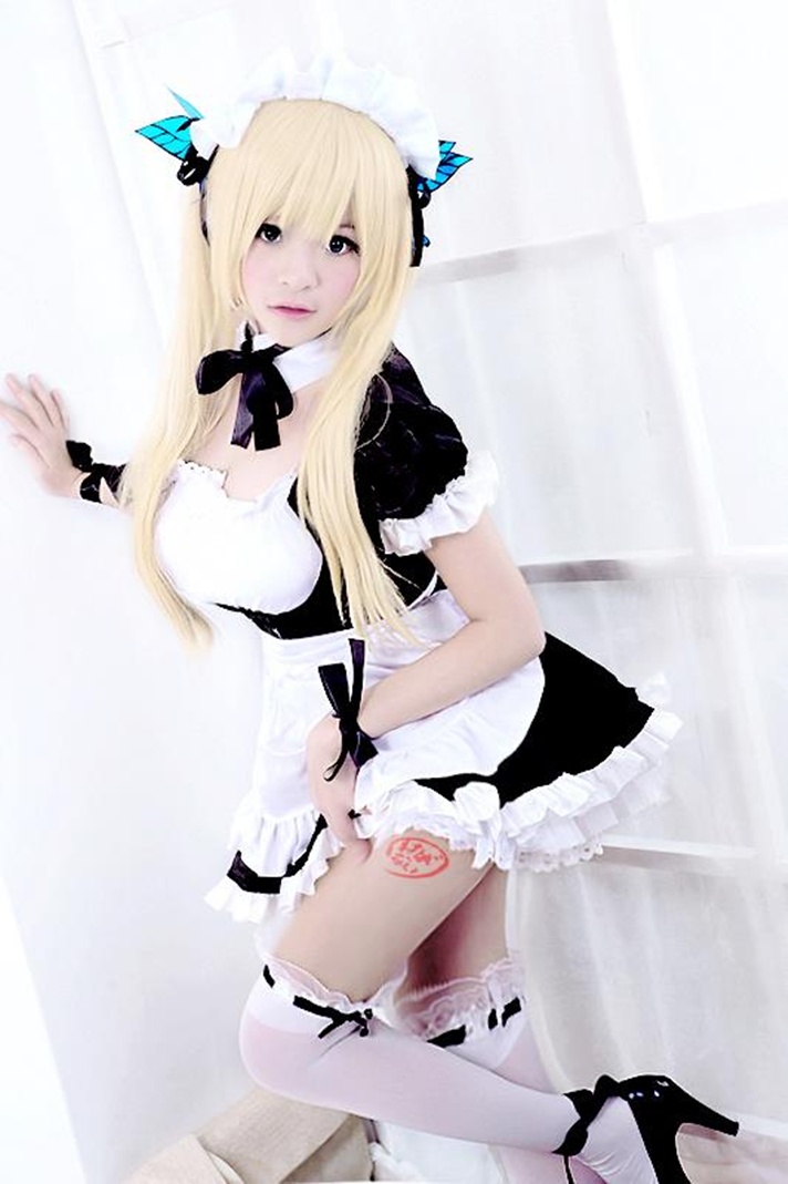 Nutte Jungfrau Cosplay Kuessen