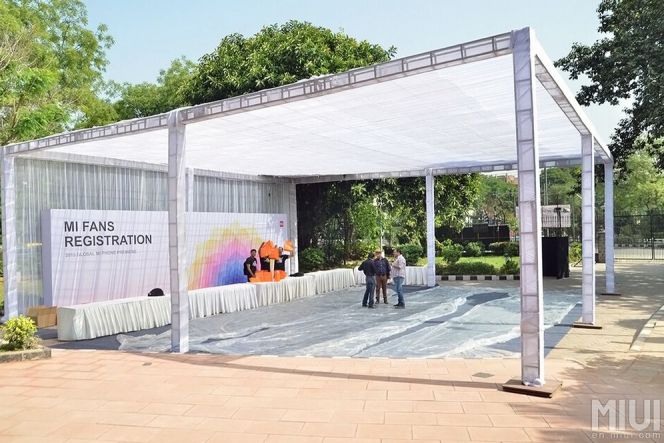 Tempat registrasi peserta Global Mi Phone Premiere India 2015.