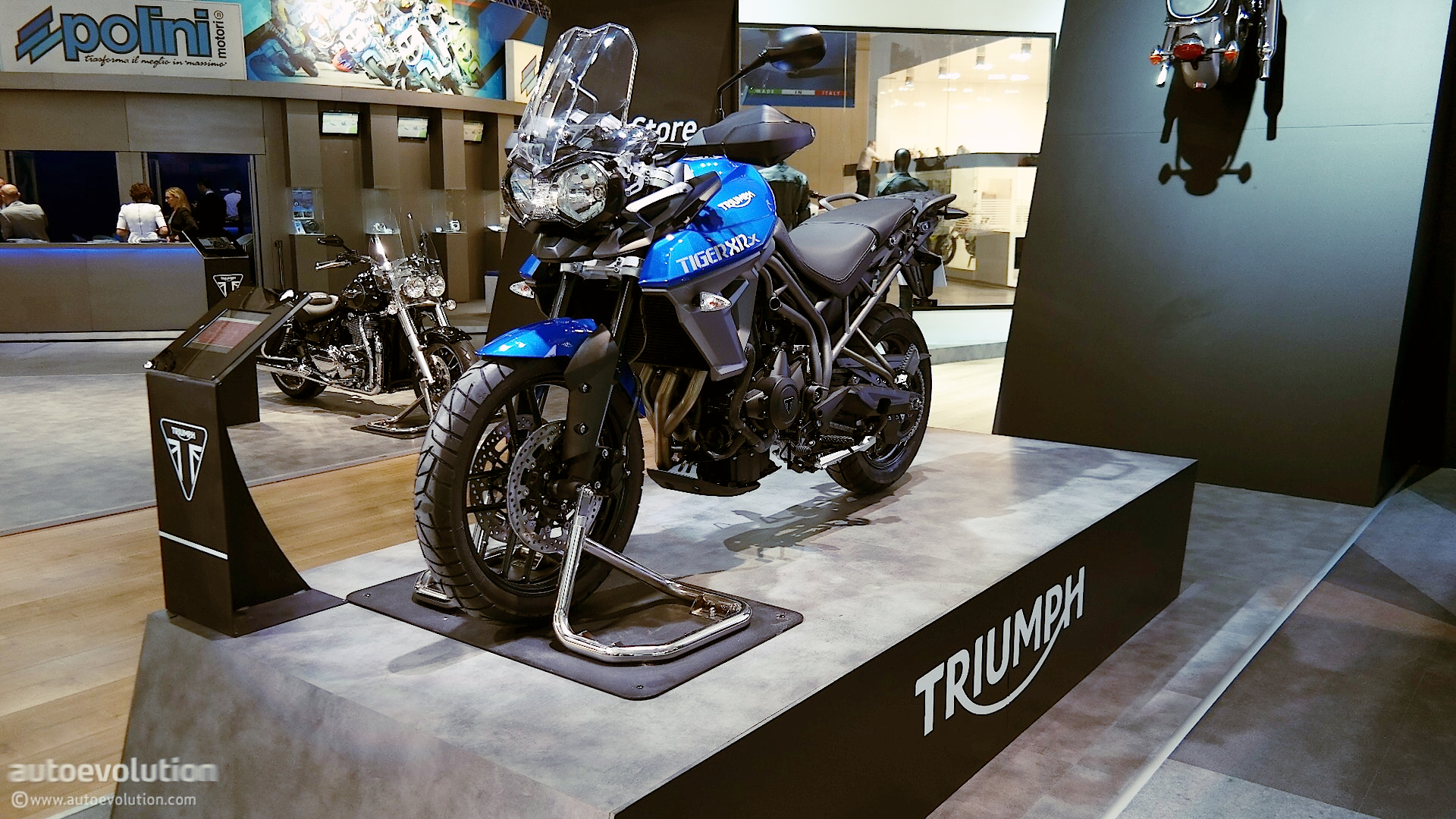 Tiga Jagoan Triumph Motorcycles Hadir Di GIIAS 2015 Sooperboycom