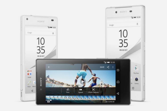 Ketiga varian Sony Xperia Z5, reguler, compact, dan premium. Sony kali ini membekali ketiga varian Xperia Z5-nya dengan OS Android 5.1 Lollipop, prosesor Snapdragon 801, serta fitur sidik jari yang terintegrasi dengan tombol power di samping perangkat.