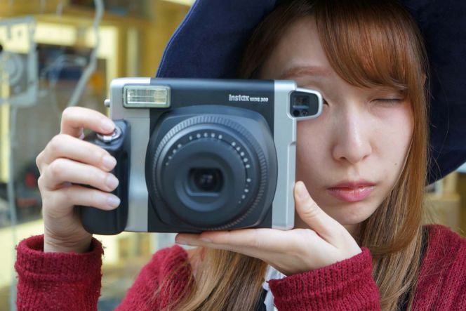 Fujifilm Instax Wide 300 tak sekadar kamera polaroid biasa 