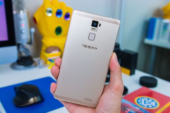 Kamera belakang Oppo R7 Plus beresolusi 13MP.