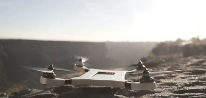 PhoneDrone Ethos fungsikan smartphone jadi drone.