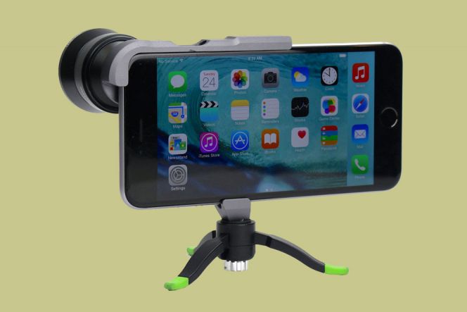Didesain untuk iPhone 6 dan 6 Plus, Exolens juga hadir dilengkapi bracket yang sangat presisi dan tak mudah goyah, serta kompatibel dengan standar tripod.