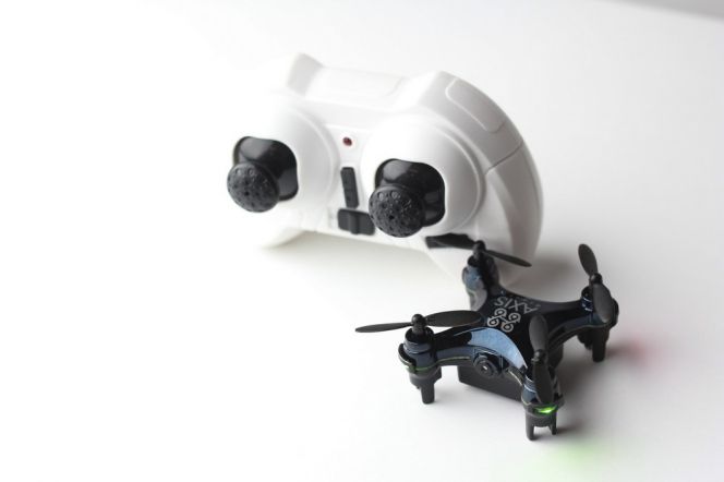 Drone Axis Vidius adalah drone terkecil di dunia yang dibekali kamera dengan resolusi 420p.