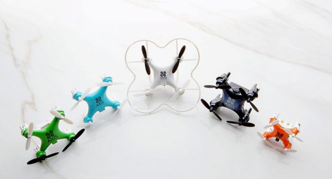 Drone mungil ini tersedia dalam berbagai warna favorit Anda.