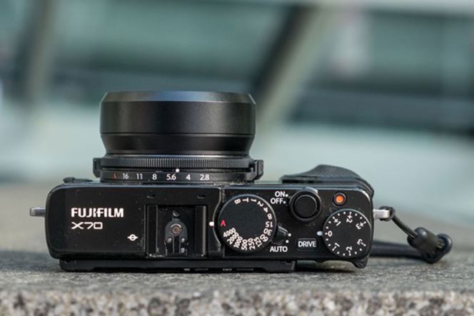 Mirip dengan Fujifilm X-Pro 2, kamera ini juga dibekali dengan pengaturan kecepatan buka rana serta exposure yang mengadaptasi desain kamera analog.