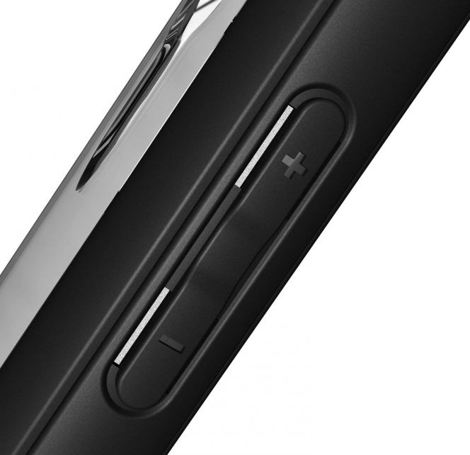 Perubahan desain yang besar dengan menempatkan tombol volume di sisi perangkat, padahal LG G4 memiliki tombol volume di belakang perangkatnya.