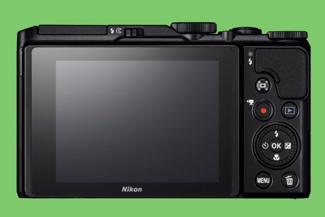 Dibekali dengan layar 3 inci touchscreen, pengguna bisa mendapatkan live view saat merekam video dengan kecepatan hingga 30fps. Apa lagi kelebihannya?