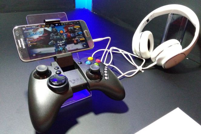 Samsung Galaxy S7 diberi dukungan untuk memberi pengalaman baru bagi penggunanya. Vulkan API jadi salah satu pembaharuan yang hadir di Galaxy S7 dalam menghadirkan kemampuan membuka aplikasi atau games dengan performa grafis berkualitas tinggi. Fitur ini membuat pengguna merasakan detil grafis istimewa yang meredam resiko lagging saat bermain games kesukaannya. Prosesor kuat, kapasitas baterai besar dan sistem pendingin internal yang ada di dalamnya sanggup meningkatkan kenyamanan pencinta game mobile.