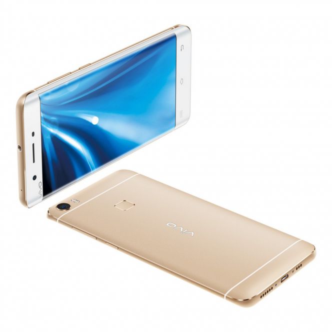 Vivo Xplay 5 memiliki kamera belakang beresolusi 16MP dan kamera depan 8MP.