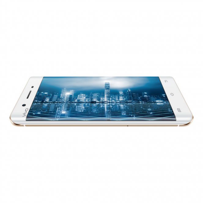Vivo Xplay 5 mendukung prosesor Snapdragon 652, RAM 4GB, dan baterai 3.600mAh.