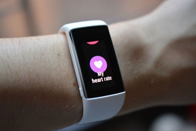 Mendeteksi detak jantung? Dengan bantuan wearable gadget yang satu ini, Anda bisa melakukannya kapan saja.