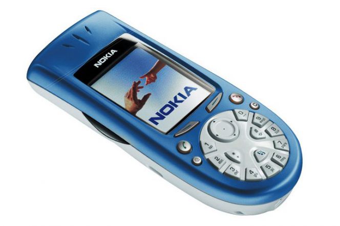 Nokia 3650 dirilis pada tahun 2002 dengan keypad melingkar yang unik.