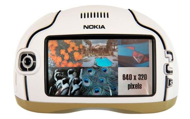 Nokia 7700 adalah smartphone multimedia yang tidak pernah diluncurkan di pasaran. Smartphone yang diumumkan pada tahun 2003 ini mempunyai layar sentuh, kamera, Bluetooth, radio FM, dan web browser.