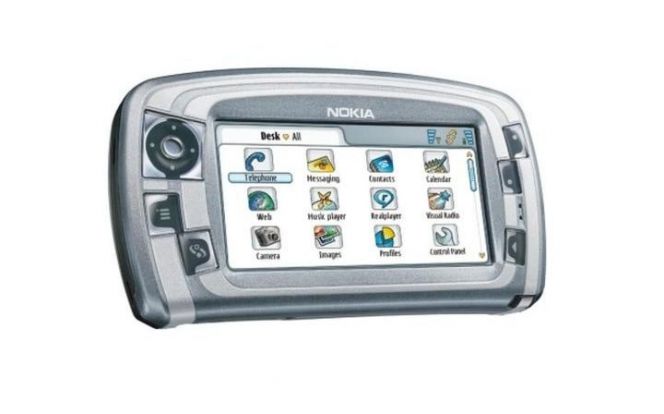 Nokia 7710 adalah ponsel pertama Nokia dengan layar sentuh. Ponsel ini dirilis pada tahun 2004 dengan kamera 1MP, MP3 Player, dan web browser.