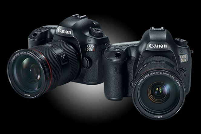 Kamera ini dbekali resolusi 50MP CMOS sensor, dengan kecepatan 5 fps pada mode continuous shooting. Ia juga mengusung rentang
ISO 100-6400 (Extends to 12,800), 61-point AF module dengan input 150K pixel metering sensor.